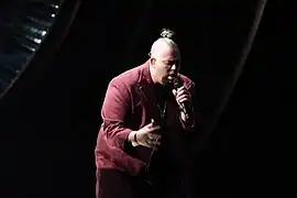 Nano interprétant Chasing Rivers