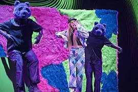 Laurell interprétant Sober.