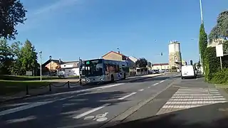 L'ancienne ligne 25 du réseau de bus de Poissy - Les Mureaux vue ici à Carrières sous Poissy.