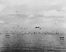 Attaque de G4M contre des navires américains à Guadalcanal.