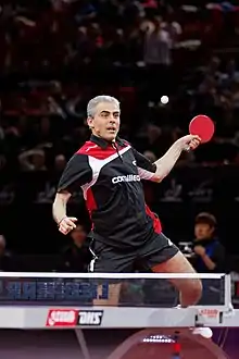 Jean-Philippe Gatien, avec une prise de raquette « orthodoxe ».