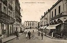 En direction de la maison de la famille de Lyon (actuelle Société Générale)