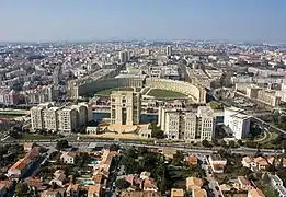Vue aérienne sur l'Hôtel de Région Languedoc-Roussillon, la Place de l'Europe et Antigone à Montpellier.
