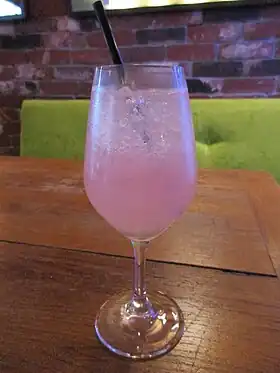 Image illustrative de l’article Mort dans l'après-midi (cocktail)