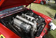 Photo du moteur M 100 modifié de la Mercedes-Benz 300 SEL 6.8 AMG.