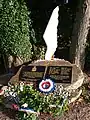 Le mémorial aux aviateurs britanniques morts en 1944.