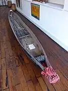 Pirogue.