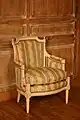 Bergère de style Louis XVI, réplique d'un modèle d'époque.