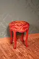 Réplique d'un pouf rond ancien de style Louis XV.
