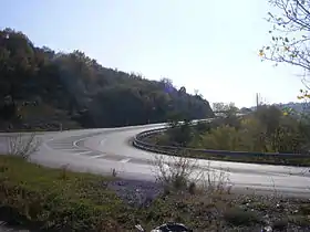 Une descente sur la route nationale 102