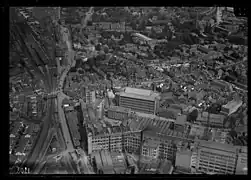 Vue aérienne de la gare centrale d'Eindhoven (1920-1940), Institut néerlandais d'histoire militaire.