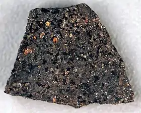 NWA 2989, une acapulcoïte. Largeur : 1,3 cm.