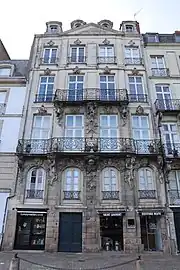 Maison Trochon, située au 17 quai de la Fosse, façade et toiture inscrites le 7 janvier 1926
