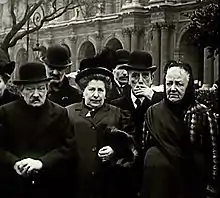 Photo de 1914 lors d'une réunion des anciens de la Commune, avec Nathalie Lemel.