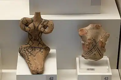 Figurines féminines néolithiques. Grotte Franchthi, 5300-4500 av. J.-C.