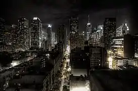 New York la nuit : mappage ton local d'une image HDR.
