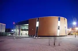 Bâtiment entrée/sortie.