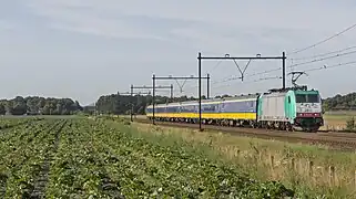 La 2813 solo en tête d'un train Benelux (2017).