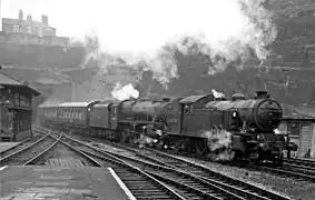 Tranchée et tunnel de la gare.
