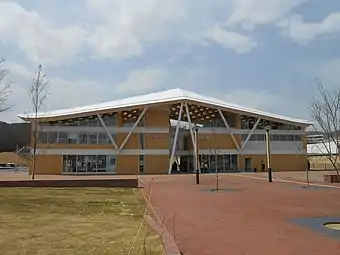 Gare d'Onagawa après le tsunami de 2011. Shigeru Ban. 2015