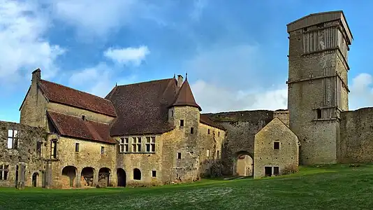Le château d'Oricourt, le château fort du XIIe siècle le mieux conservé en Franche-Comté.