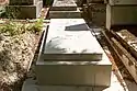 Sépulture au cimetière du Père-Lachaise (division 71).