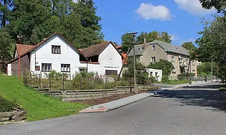 Příluka : rue principale.