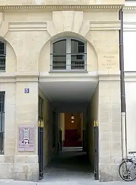 Nos 5-7, le passage de Valois.