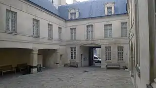 Cour de l'hôtel de Donon.