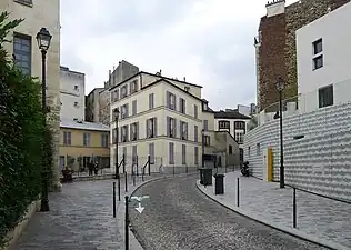 Rue vue depuis celle de Berbier-du-Mets.