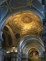 Coupole et chœur.