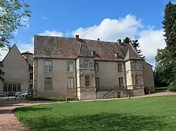 Palais de l'abbé Jean de Bourbon, Cluny.