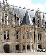 Pavillon en avant-corps, palais de justice de Rouen (1499-1517).