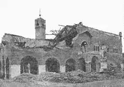 Le Palazzo dei Trecento après le bombardement de 1944.