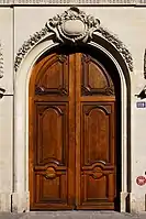 Porte du petit hôtel de Villars.