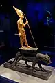 Statuette de Toutânkhamon chevauchant une panthère noire vernie