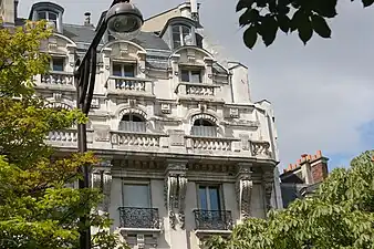 Étages supérieurs du no 38.