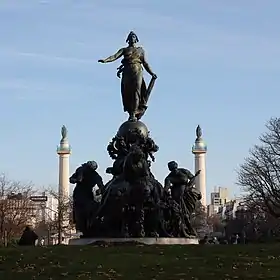 Le Triomphe de la République, au centre de la place de la Nation, Paris