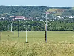 Ligne haute tension à Paroy-sur-Tholon (Yonne)