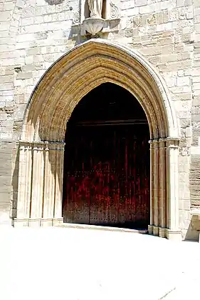 Le portail occidental.