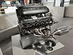 Moteur V12 au musée de l'Aventure Peugeot