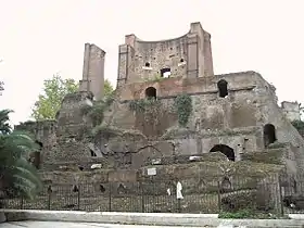 Ruines du nymphée d'Alexandre.