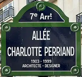 Voir la plaque.