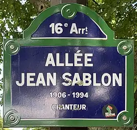 Voir la plaque.