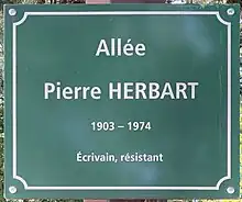 Voir la plaque.