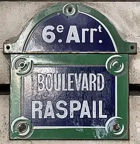 Voir la plaque.