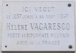 Plaque au no 7.
