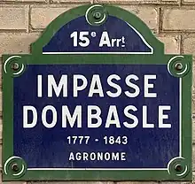 Voir la plaque.
