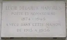 Plaque au no 17 bis.