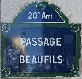 Voir la plaque.